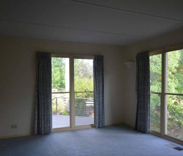 Spacious family home - Photo 1