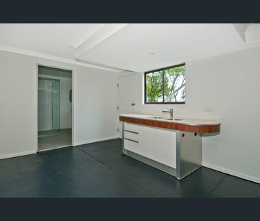 High-set gem in a convenient location - Photo 2