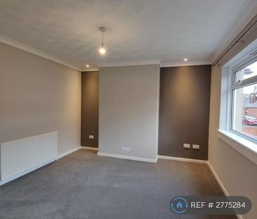 2 bedroom semi-detached house to rent - Photo 6