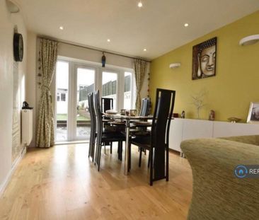 3 bedroom terraced house to rent - Photo 2
