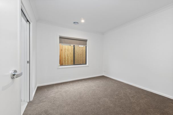 Stunning 4-Bedroom Family Home in Winter Valley - Photo 1