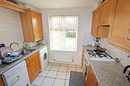 2 Bedroom Apartment to Rent in The Nurseries, Northampton, NN1 - Photo 3