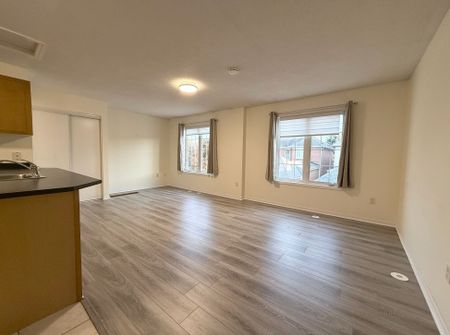 For Lease - 25 Rocking Horse Street Unit# Coach, Markham, Ontario - Photo 2