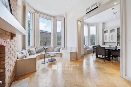 A spacious 3,033 sq ft triplex boasting its own private garden, on one of Chelsea’s most desirable, tree-lined roads - Photo 2