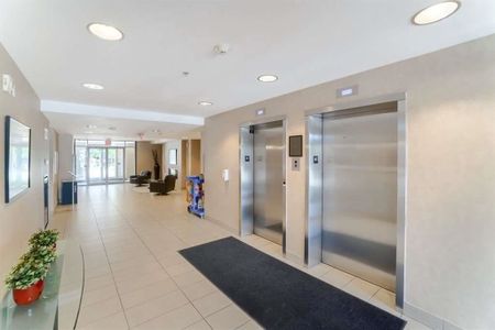 For Lease - 5317 Upper Middle Road Unit# 210, Burlington, Ontario - Photo 4