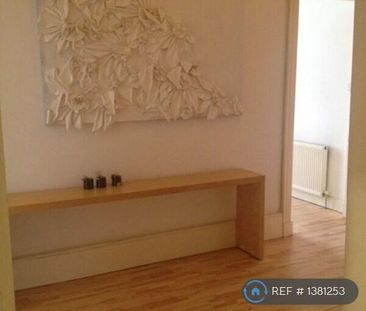 1 bedroom in a flat share to rent - Photo 5