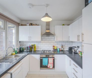 Wick Road – Room 4 - Photo 4