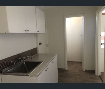 A 3x1 house in a quiet location yet still so close to all you could... - Photo 4