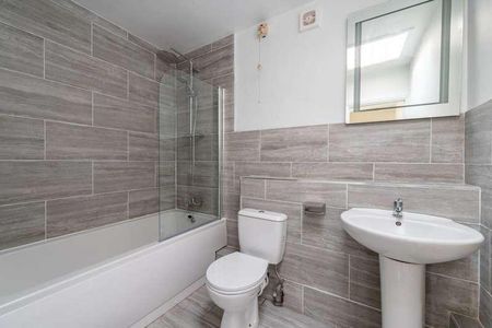 Tolworth Rise South, Tolworth, KT5 - Photo 3