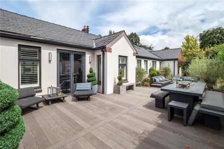 4 bedroom detached house to rent - Photo 3