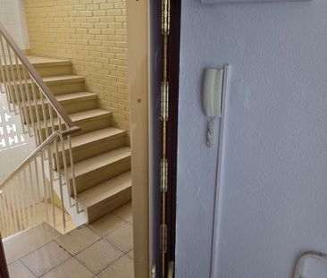 Piso de alquiler en Antonio Mairena, San Pablo - Photo 1