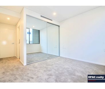 MODERN LUXURY APARTMENT - Photo 1