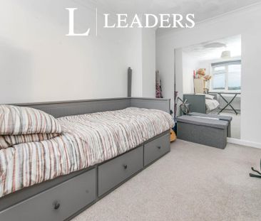 3 bedroom end of terrace to rent Ipswich Road, Colchester, CO4 - Photo 3