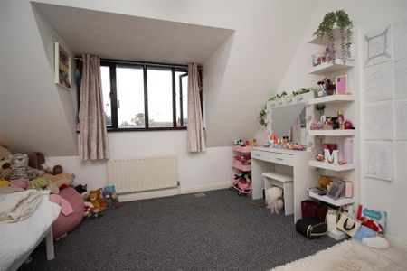 4 bedroom terraced house to rent - Photo 4