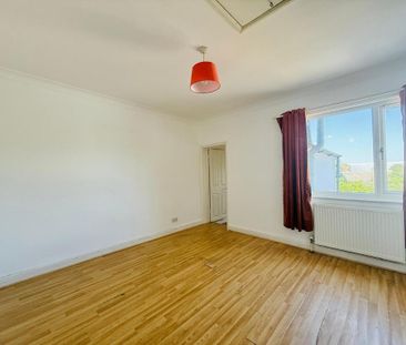 3 bedroom end of terrace house to rent - Photo 1