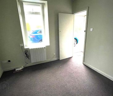 43 The Roddens, BT401QL, Larne - Photo 2