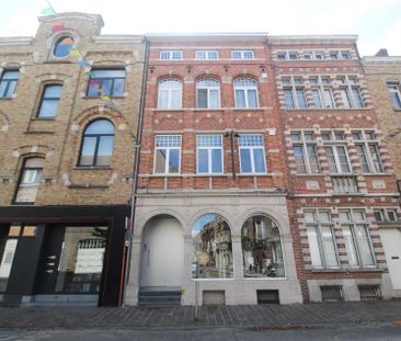 GERENOVEERD DAKAPPARTEMENT MET TERRASJE IN CENTRUM IEPER - Foto 5