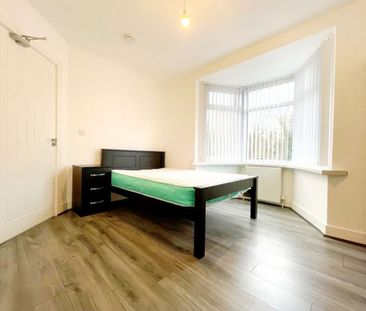 5 bedroom semi-detached house to rent - Photo 3