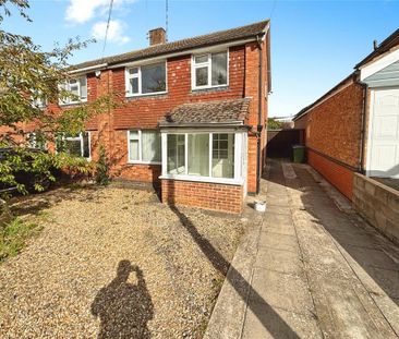 3 bedroom semi-detached house to rent - Photo 3
