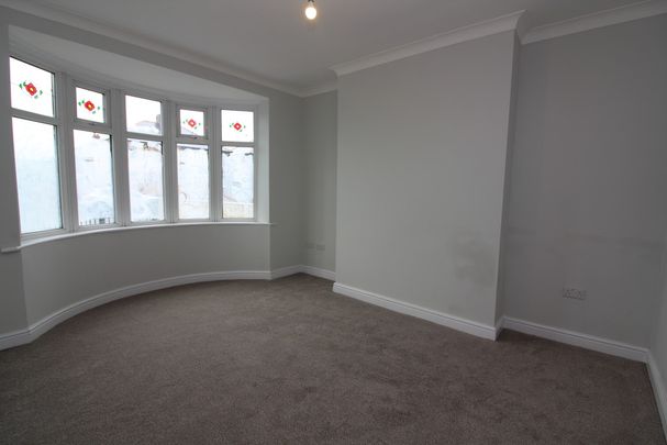 3 Bedroom Semi-Detached House - Photo 1