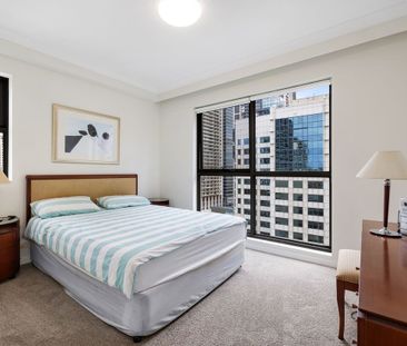 Executive Two Bedroom Apartment Opposite Hyde Park - Fully Furnished - Photo 6