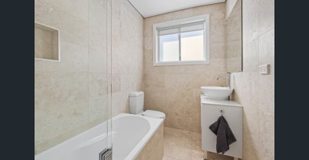 SPAICIOUS TWO BEDROOM GRANNY FLAT IN A PRIME LOCATION ! - Photo 3