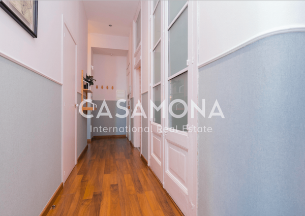 Elegant 2 Bedroom Apartment with Balcony and Beautiful Restored Flooring