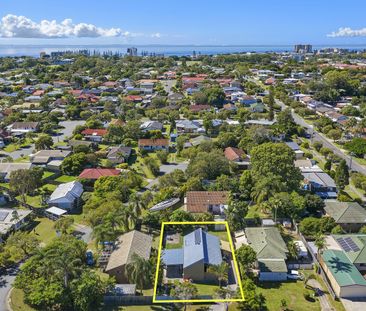 6 Wallace Street, Redcliffe QLD 4020 - House For Rent | Domain - Photo 6