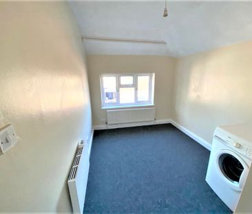 1/2 Bedroom Flat To Let - Hp12 - Photo 1