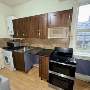 Riseholme Road, Lincoln, LN1 3SP, Property for rent - Photo 2