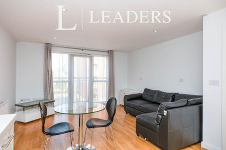 Studio to rent - Photo 4