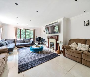 5 bedroom detached house to rent - Photo 3
