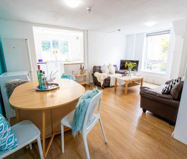 5 bedroom house to rent - Photo 1