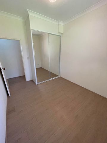 Modern Townhouse in the Heart of Dulwich Hill! - Photo 3