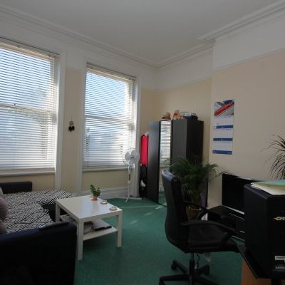 Church Road, Hove, BN3 2FA 1 bedroom apartment to rent - Photo 1