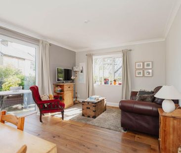 4 bedroom detached house to rent - Photo 3