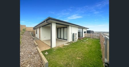 ELEGANT NEW HAVEN IN THE HEART OF HIGHTON - Photo 3