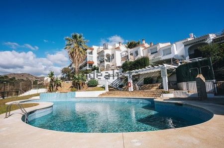 Alquiler de chalet adosado en Benajarafe - Photo 4