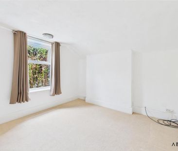 4 bedroom cottage to rent - Photo 2