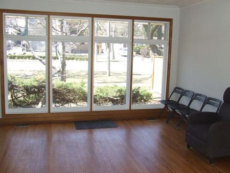 For Lease - 377 East Avenue, Toronto, Ontario - Photo 5