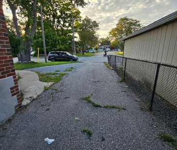 For Lease - 259 Tower Drive Unit# Main, Toronto, Ontario - Photo 5