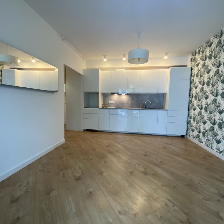 Przestronny apartament z tarasem na Bielanach - Zdjęcie 1