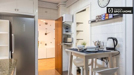 barcelona, Catalonia 08010 - Photo 5