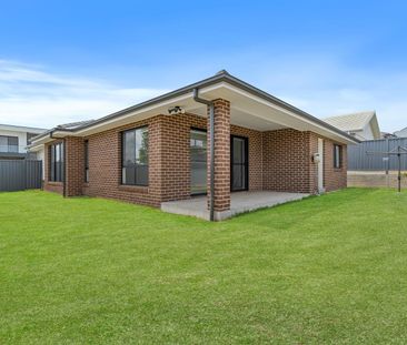 Near new 4-bedroom home in Wilton Greens - Photo 5