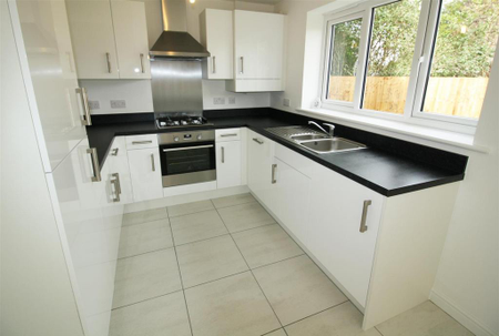 5 bedroom private hall to rent - Photo 3