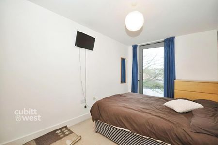 2 bedroom flat to rent - Photo 4