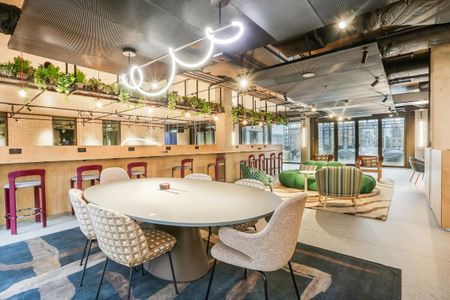 Live at Vertus’ newest Canary Wharf address: spacious, fully furnished 2-bed apartments with a gym, reformer Pilates studio, co-working spaces and, lounges for modern living. - Photo 3