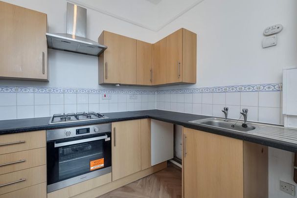 2 bedroom flat to rent - Photo 1