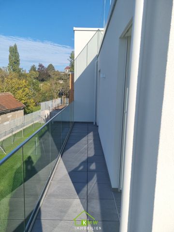 Exklusive Erstbezug-Wohnung mit Balkon und 2 Garagen - modernes Design und hochwertige Ausstattung - Foto 2