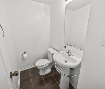 For Lease - 10 Linnell Street, Ajax, Ontario - Photo 3
